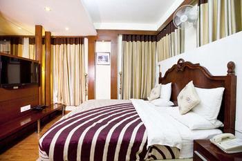 Oyo Premium Pitampura Hotel Nuova Delhi Esterno foto